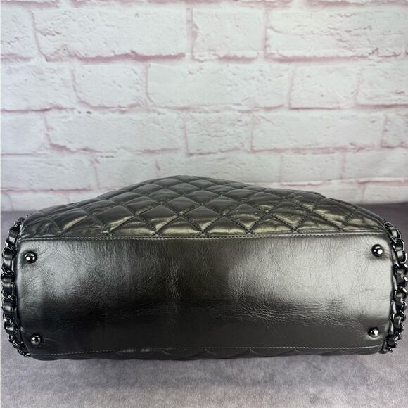 Chanel Gunmetal Leather Chain Me Quilted Bag - Picture 6 of 16